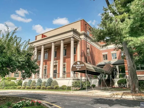27 W Clinton Ave Penthouse Phc, Tenafly, NJ 07670