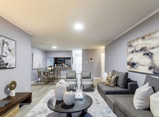 2222 Prince Edward St #201, Vancouver, BC V5T 4M6