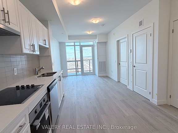 2nd image of 461 Green Rd #1208