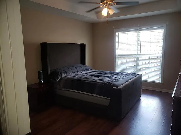 142 Grove Landing Ct — Photo 14