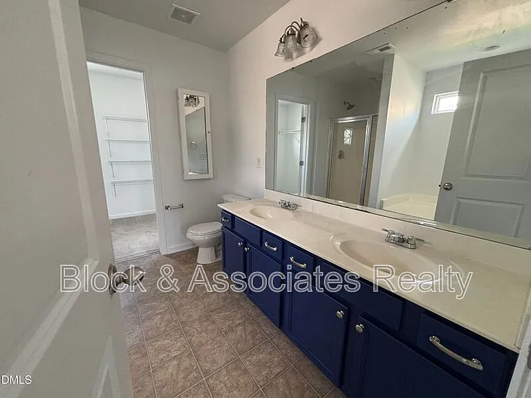 101 Red Bird Dr — Photo 4