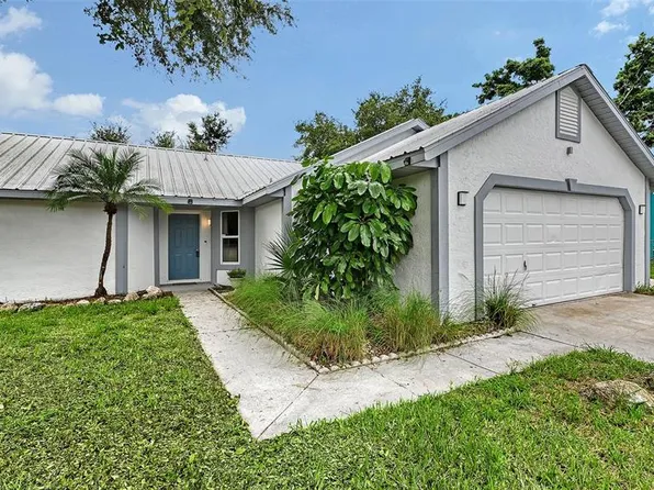 6313 8th Ct E, Bradenton, FL 34203