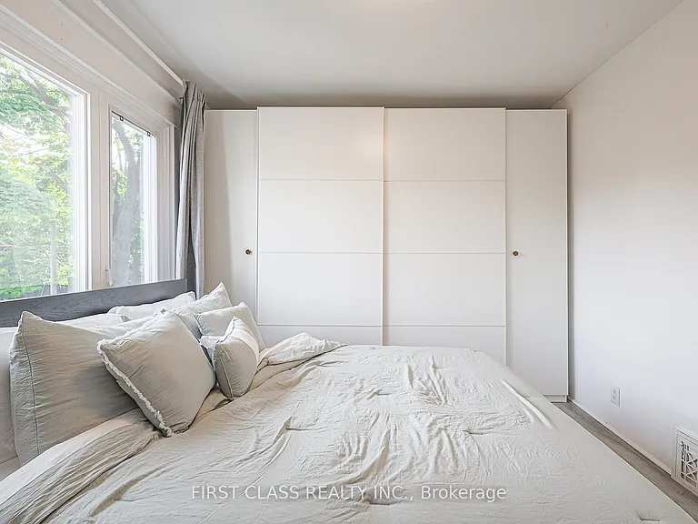 53 Aldridge Ave — Photo 14
