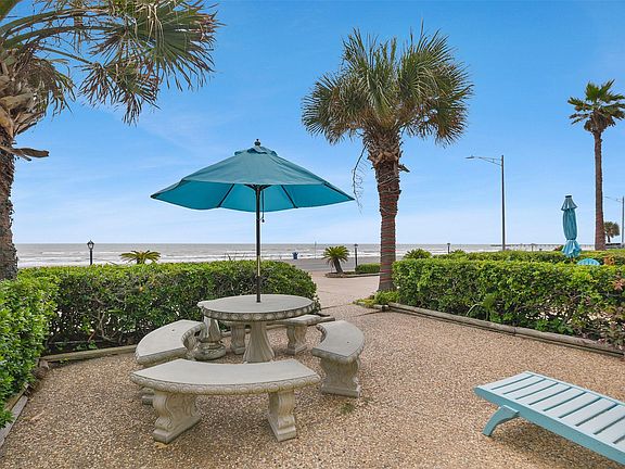 3rd image of 8228 Seawall Blvd APT 2