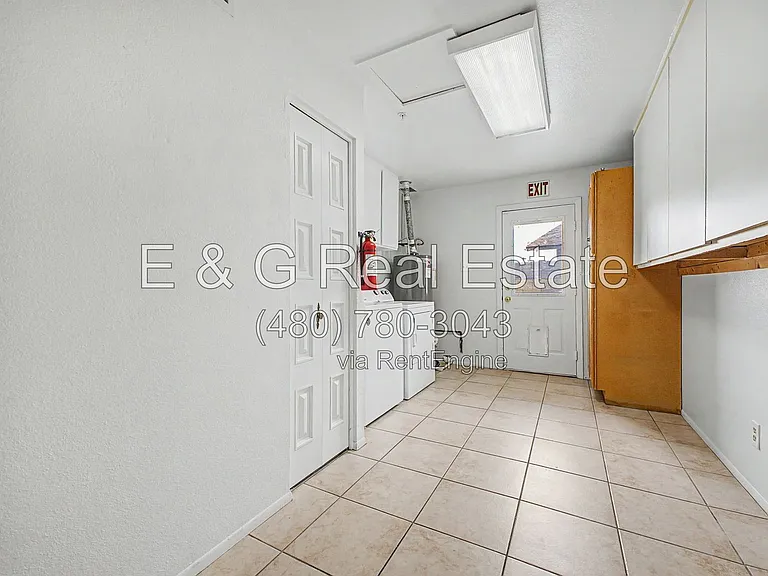 4401 S Rita Ln — Photo 30