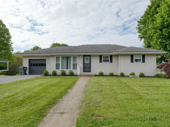 212 Westview Dr, New Concord, OH 43762