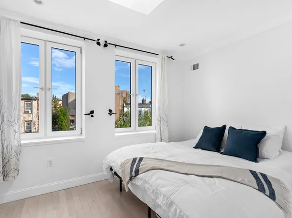 15 Dewey Place image 6 of 15