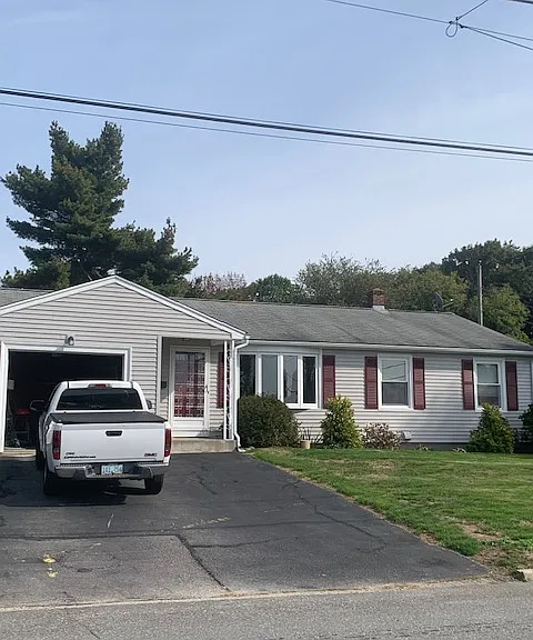 88 Grassmere Ave — Photo 1