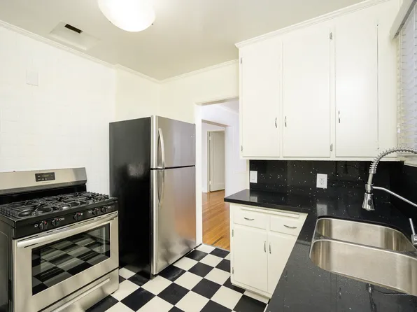 South Norton Apartments, 435 S Norton Ave, Los Angeles, CA 90020