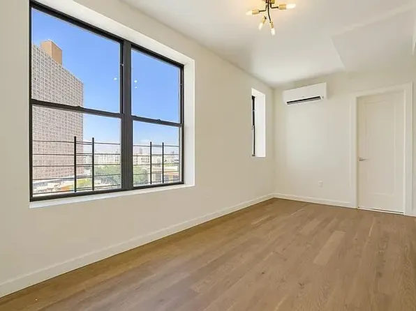 524 West 134th Street image 4 of 13