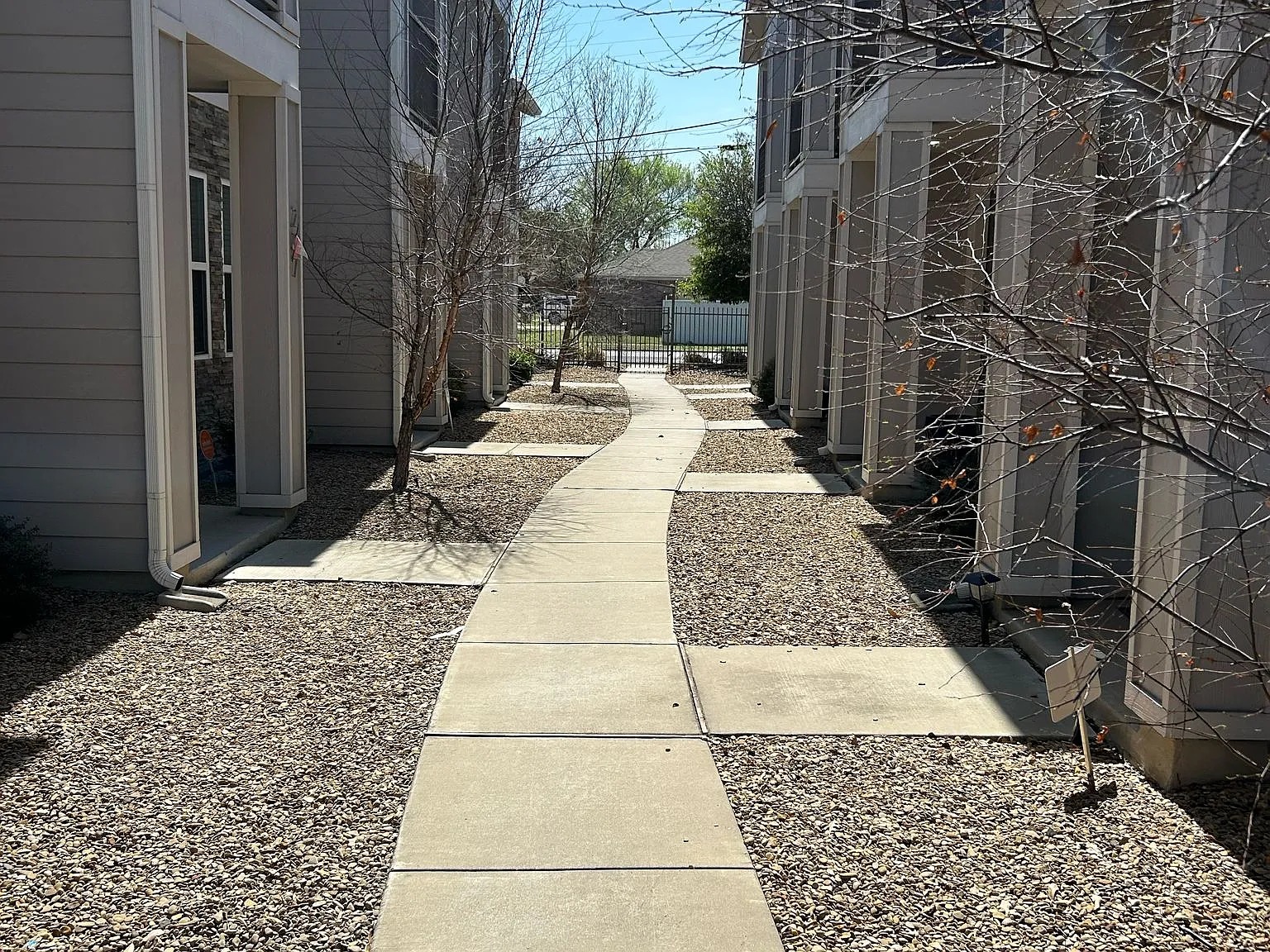 212 Stellariga Pl — Photo 4