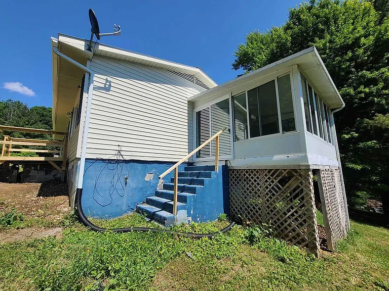 182 Delp St — Photo 11