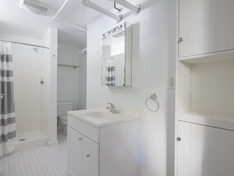 41 Jamaica St #B — Photo 8