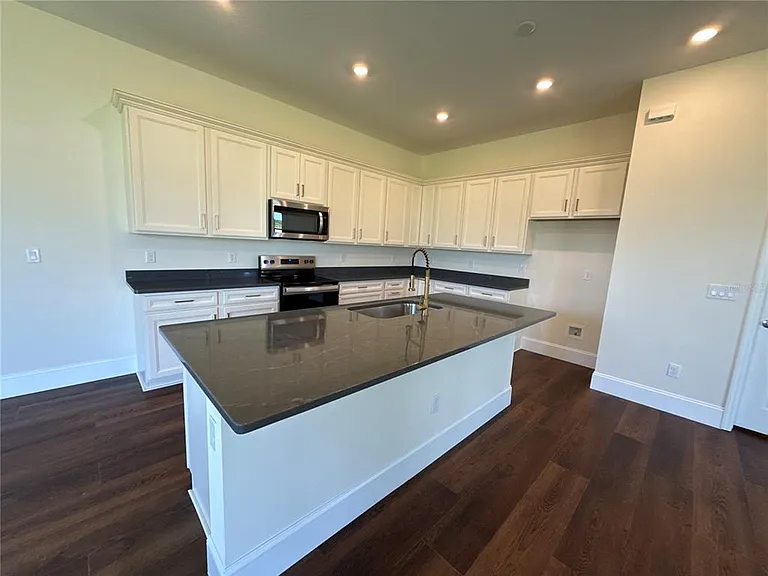 16645 Lone Oak Cir — Photo 13