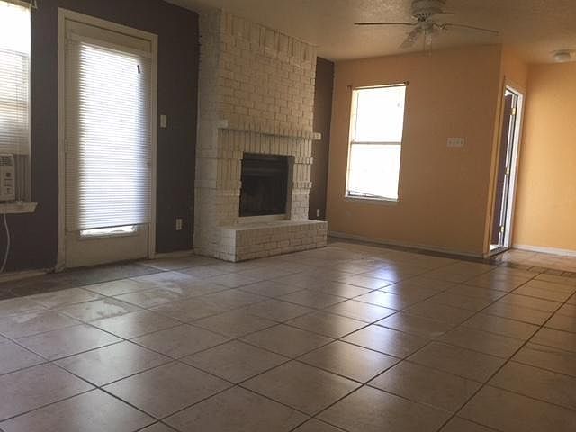 2nd image of 1210 Hyridge St