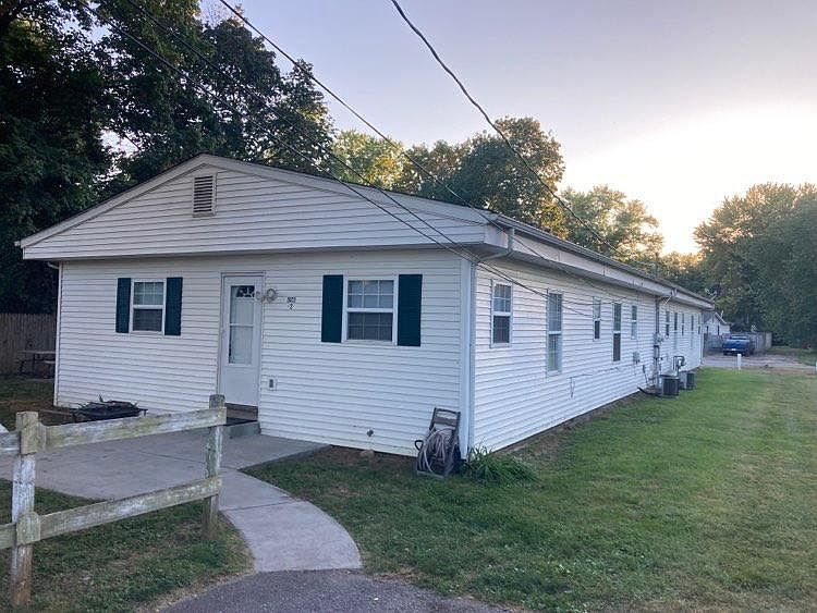 Unit 2 faces the alley in between Vance and Willa