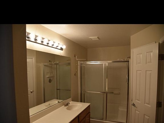 3rd image of 523 Mockingbird Dr