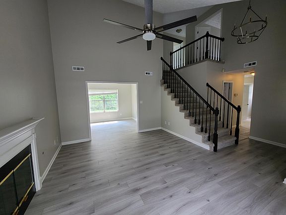 2nd image of 8322 Longcreek Ln