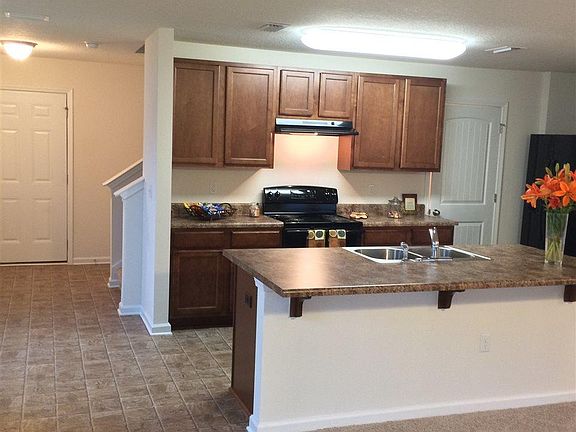 3rd image of 499 Portside Dr