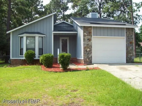 6700 Sandfield Ct, Fayetteville, NC 28304