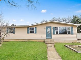 9618 Saint Albans St, Hebron, IL 60034