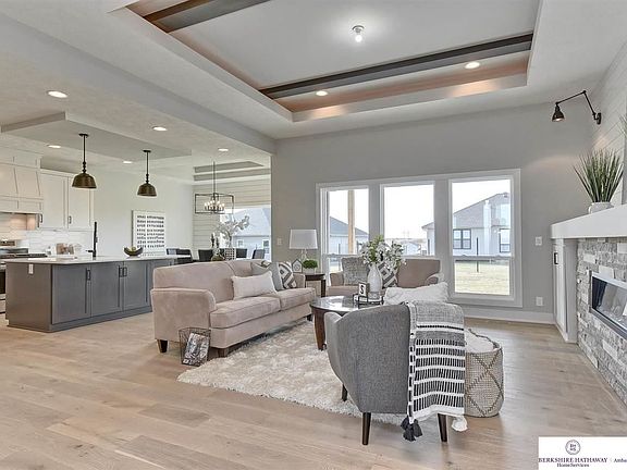 3rd image of 10217 Caspian Dr