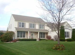 W147N10345 Heritage Hills Pkwy, Germantown, WI