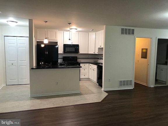 5th image of 1204 Diamond Dr