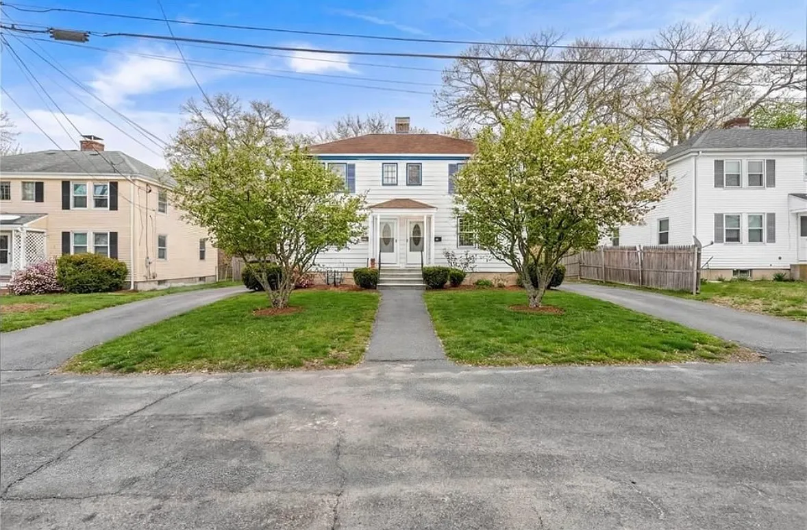 2 bed, 864 sqft, $2,500 — Photo 1