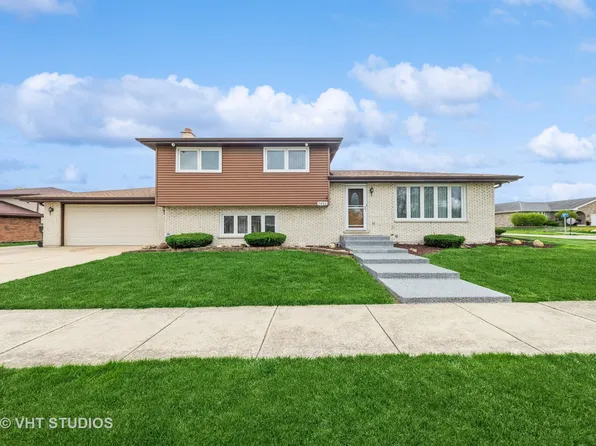 7451 Blackstone Ave, Justice, IL 60458