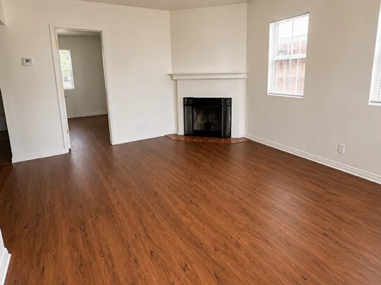 5016 Kester Ave — Photo 4