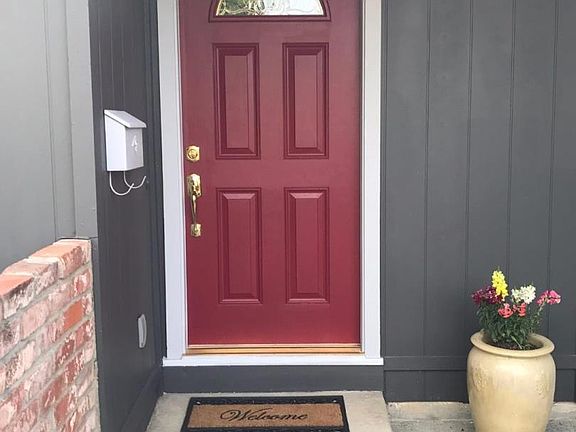 2nd image of 1561 Oriole Ave
