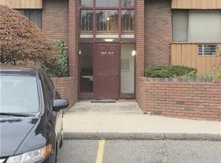 213 High Path Rd #213, Windsor, CT 06095