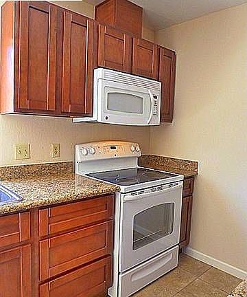 4th image of 4190 Asimuth Cir