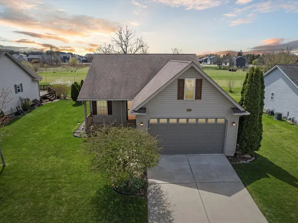 3442 Amber Oaks Dr, Howell, MI 48855