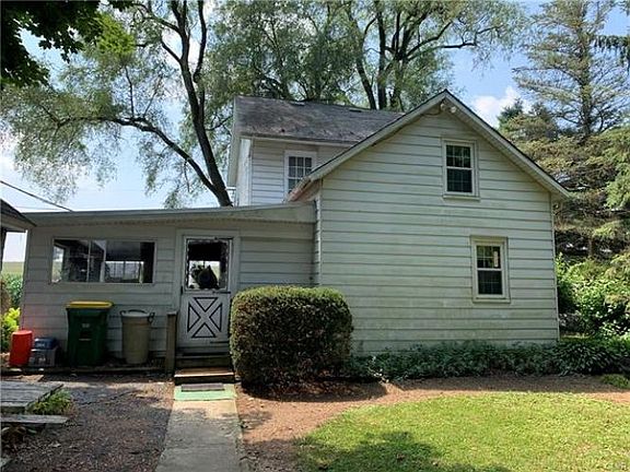 4th image of 2223 Ash Ln