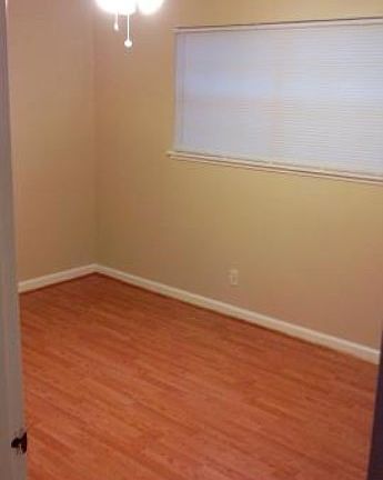 3rd image of 4103 Holloway Dr