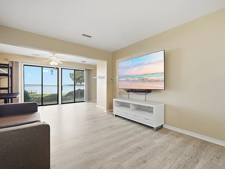48 Marina Cove Dr #103A — Photo 8