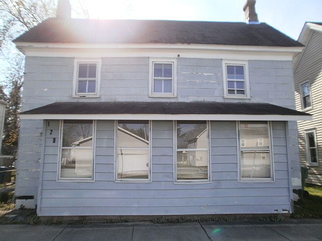 2nd image of 129 Dorman St
