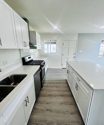 2nd image of 3751 E Mayfield St #3751