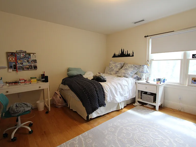 31 Florence St #31 — Photo 21