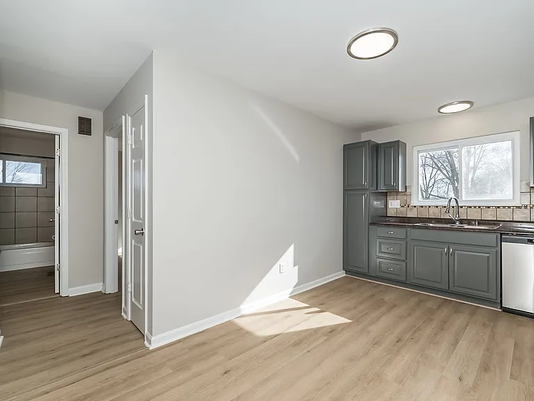 3282 Malinda Ct — Photo 11