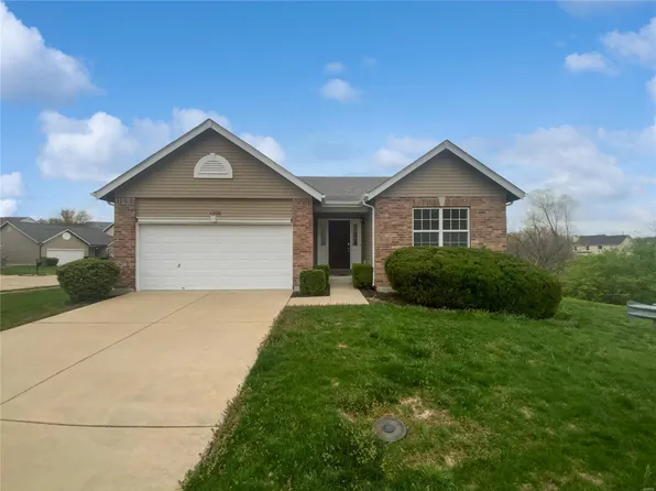 1300 Woodside Dr, Arnold, MO 63010