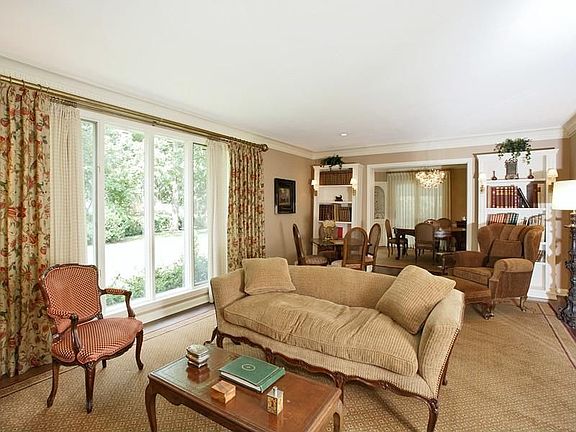 Inviting and Spacious Ranch