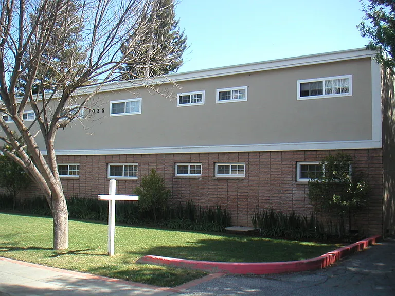 1025 Boranda — Photo 8