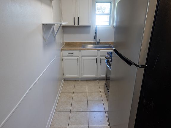 5th image of 811 Stevenson St #A