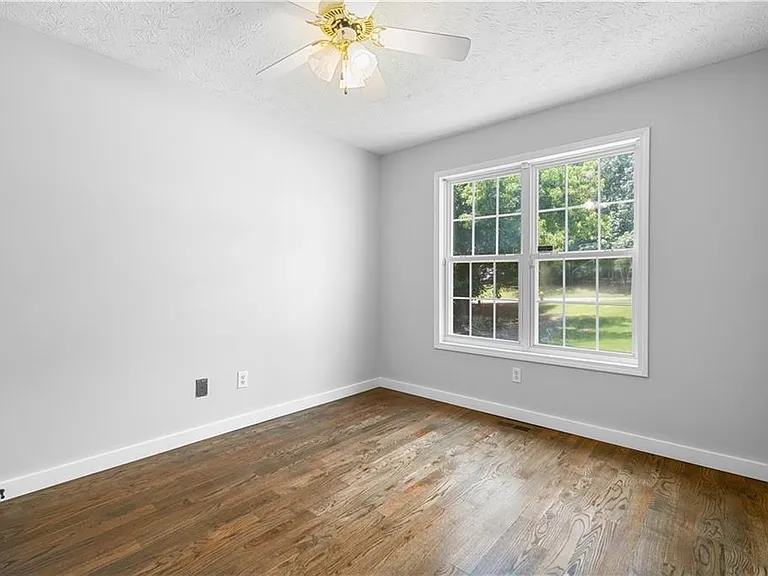 141 Poplar Way — Photo 39