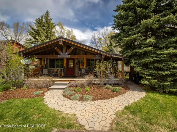 1655 E J West Dr, Jackson, WY 83001