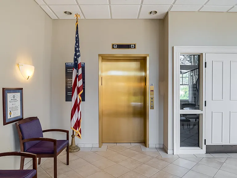 56 Common St — Photo 4