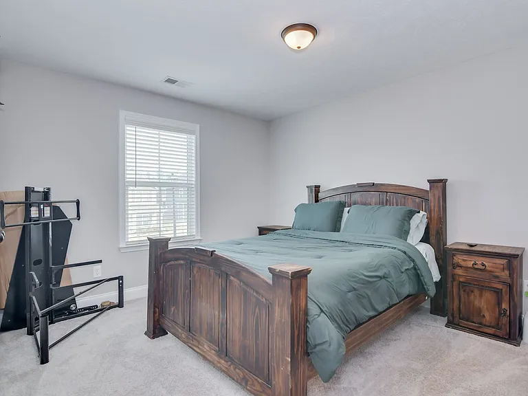 716 Navan Ln — Photo 21